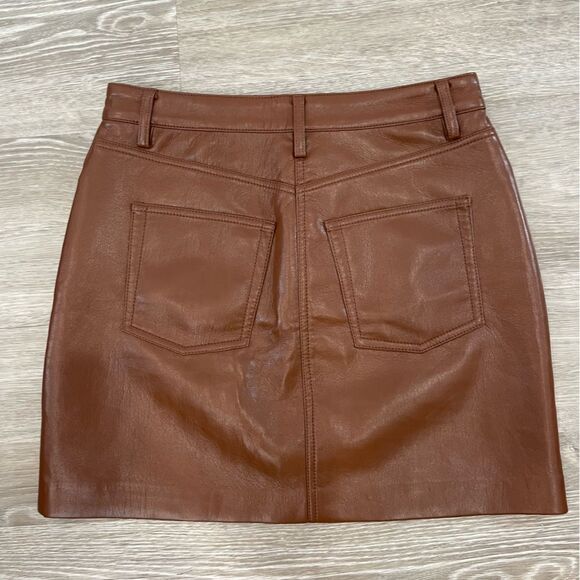 Wilfred Aritzia Chemistry Skirt Brown Faux Leather Stretchy Mini skirt sz 2 - Picture 3 of 10